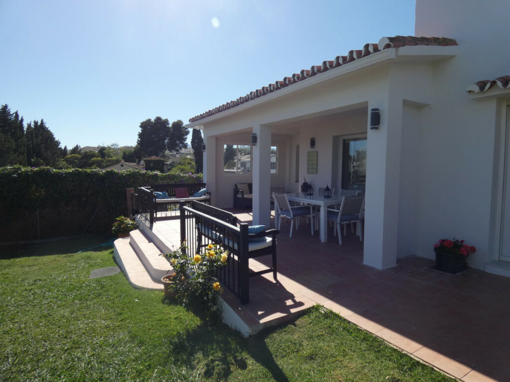 Detached Villa San Pedro de Alcántara Málaga - image 5