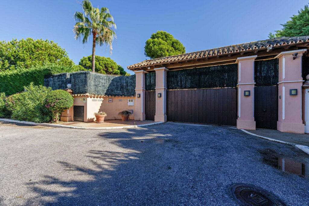 Detached Villa Benamara Málaga - image 52