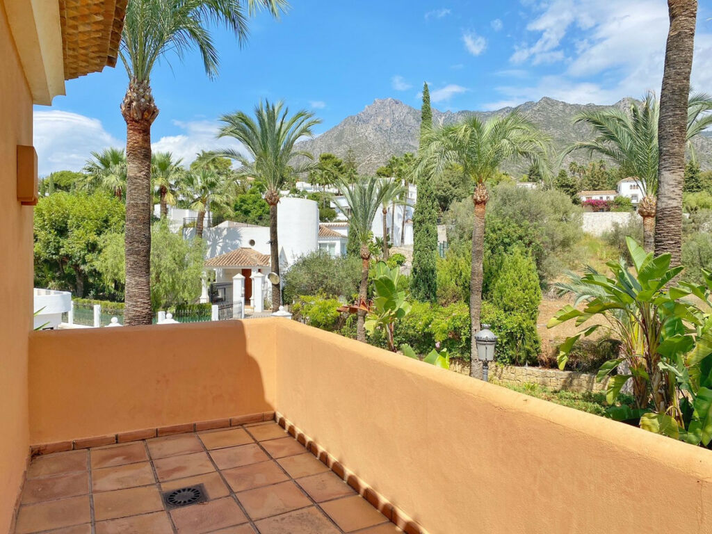 Detached Villa Sierra Blanca Málaga - image 60