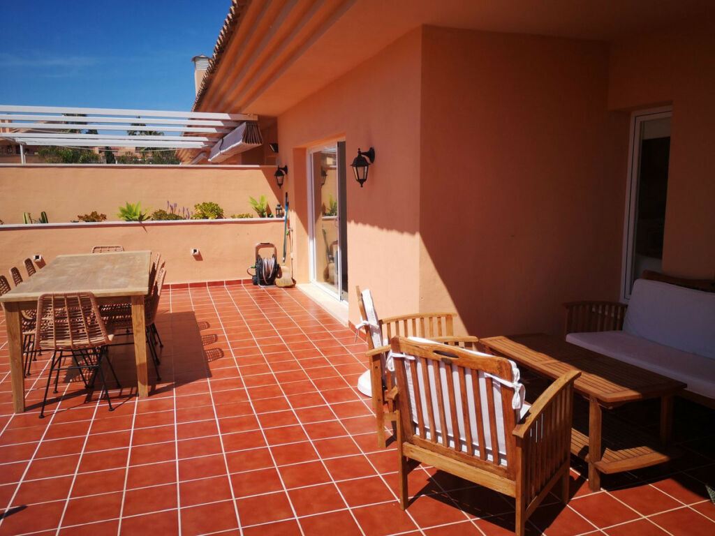 Penthouse Duplex Elviria Málaga - image 6