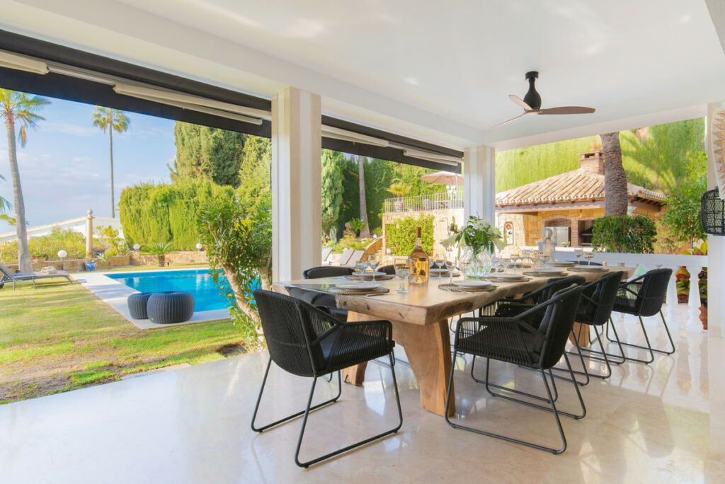 Detached Villa El Rosario Málaga - image 6