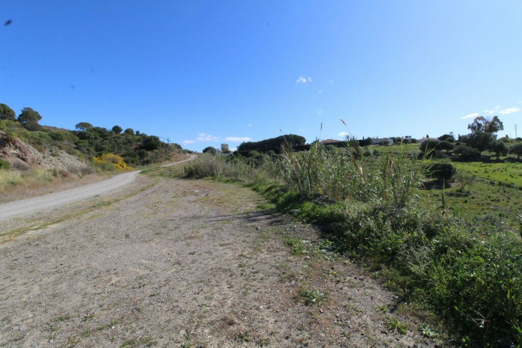 Residential Plot Benahavís Málaga - image 6