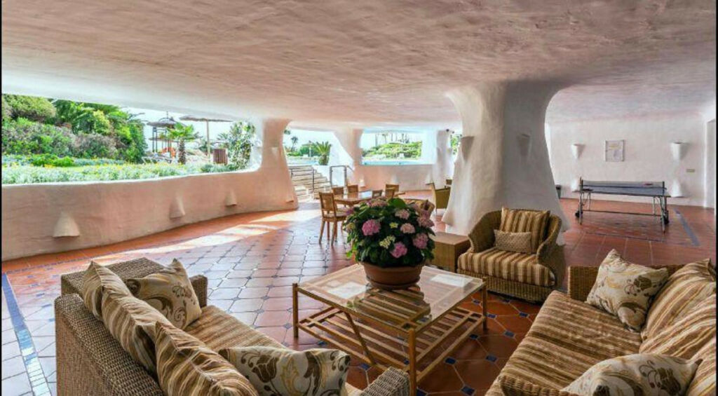 Ground Floor Apartment Puerto Banús Málaga - image 6