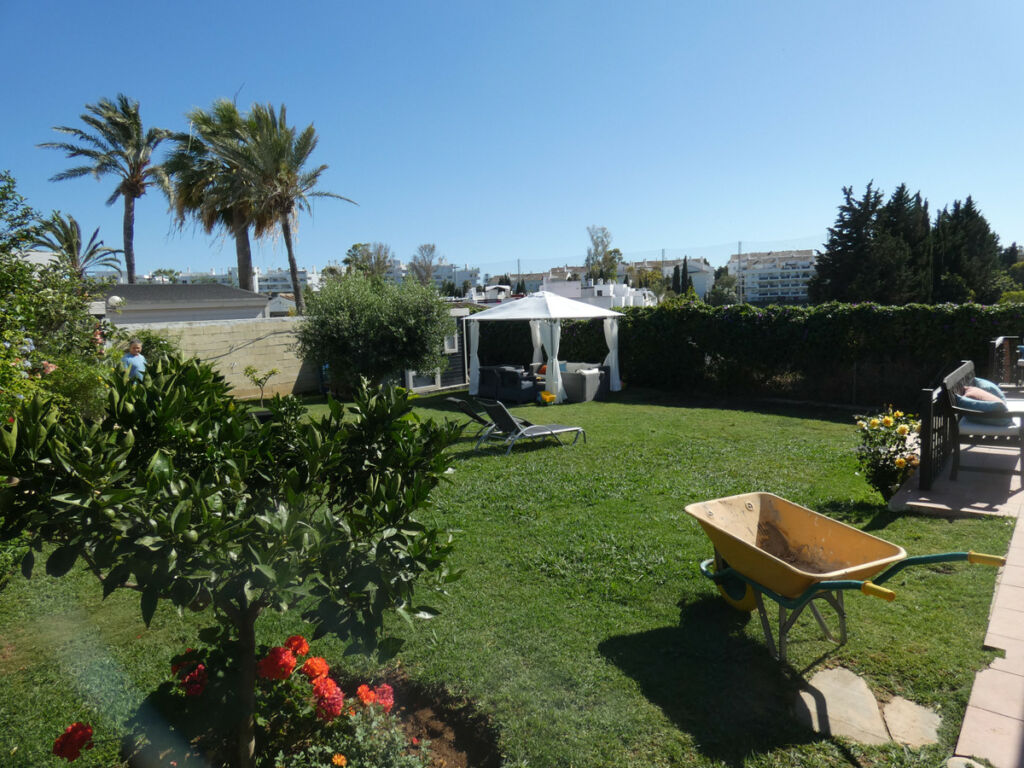 Detached Villa San Pedro de Alcántara Málaga - image 6