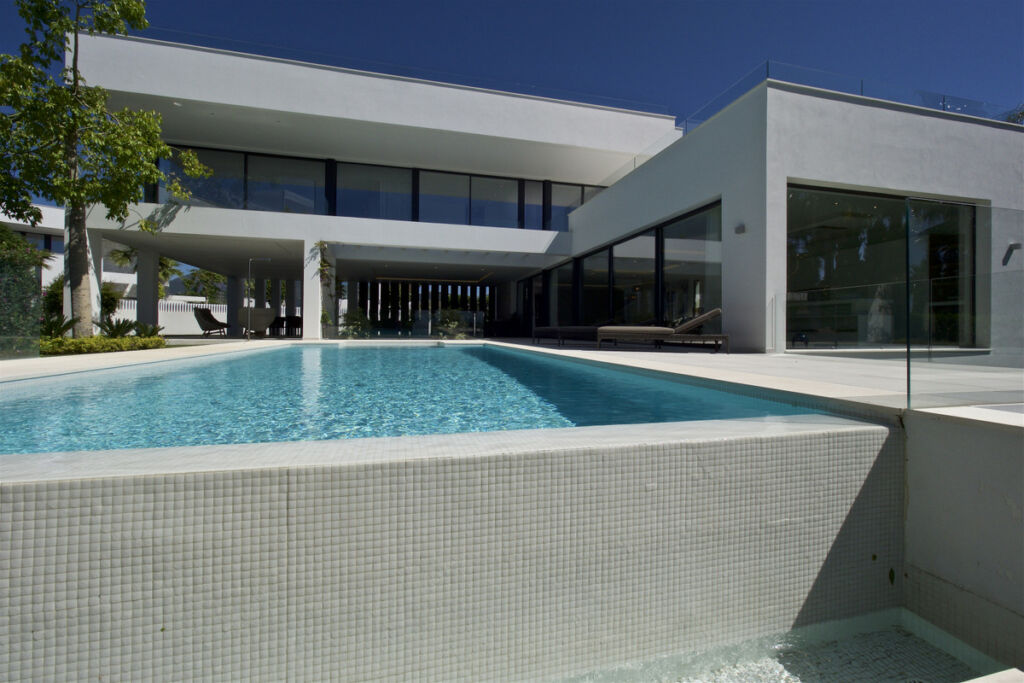 Detached Villa Benahavís Málaga - image 6