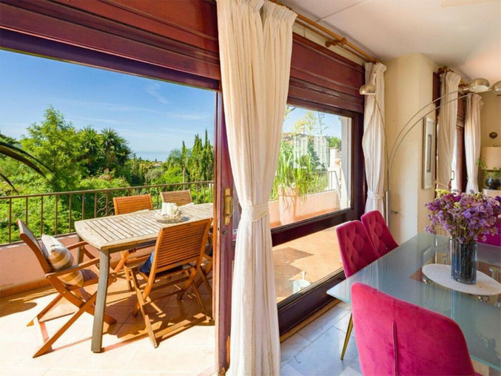 Detached Villa El Rosario Málaga - image 6