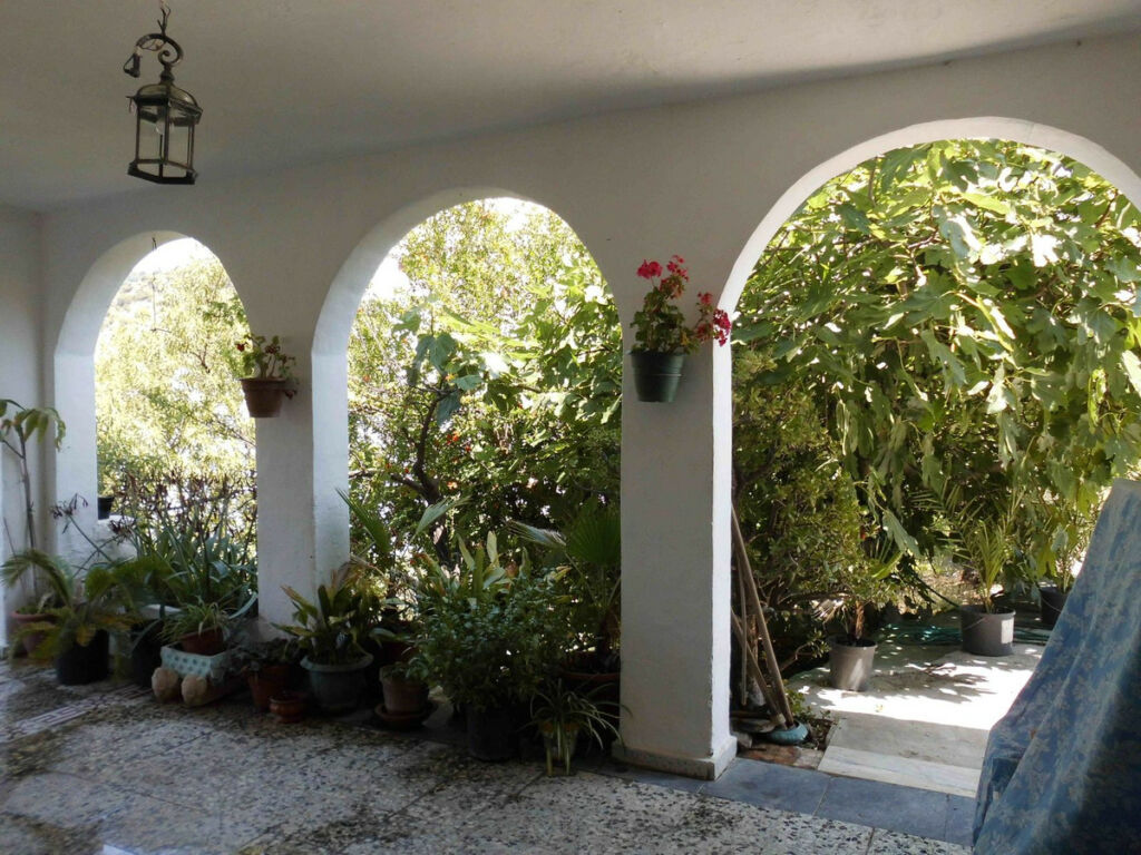 Detached Villa Tolox Málaga - image 6