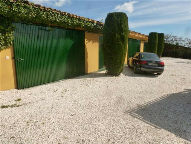 Detached Villa Estepona Málaga - image 6