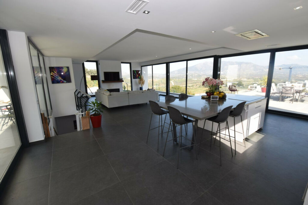 Detached Villa La Cala Golf Málaga - image 7
