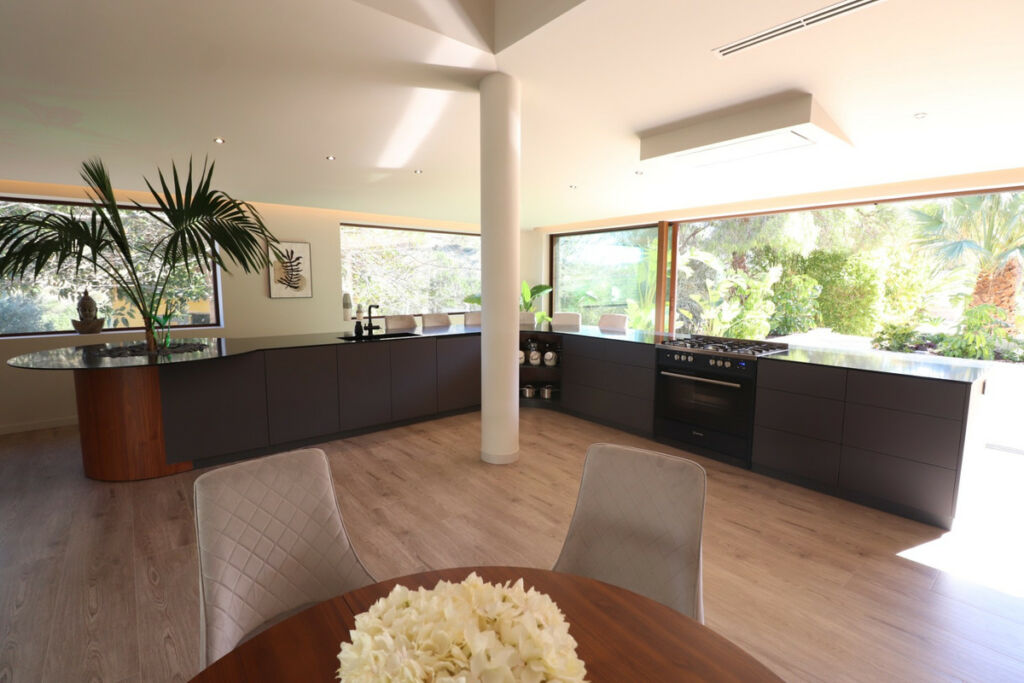 Detached Villa Aspe Alicante - image 7