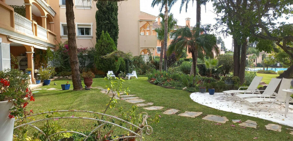 Ground Floor Apartment Estepona Málaga - image 7