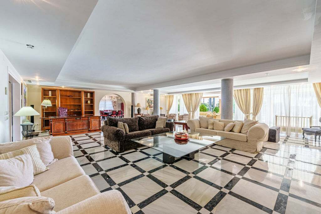 Detached Villa Benamara Málaga - image 7