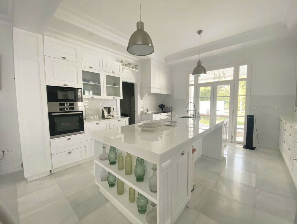 Detached Villa Marbella Málaga - image 5