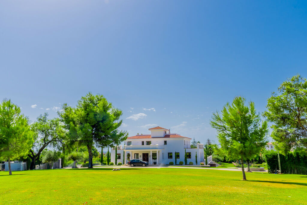 Detached Villa Guadalmina Alta Málaga - image 7