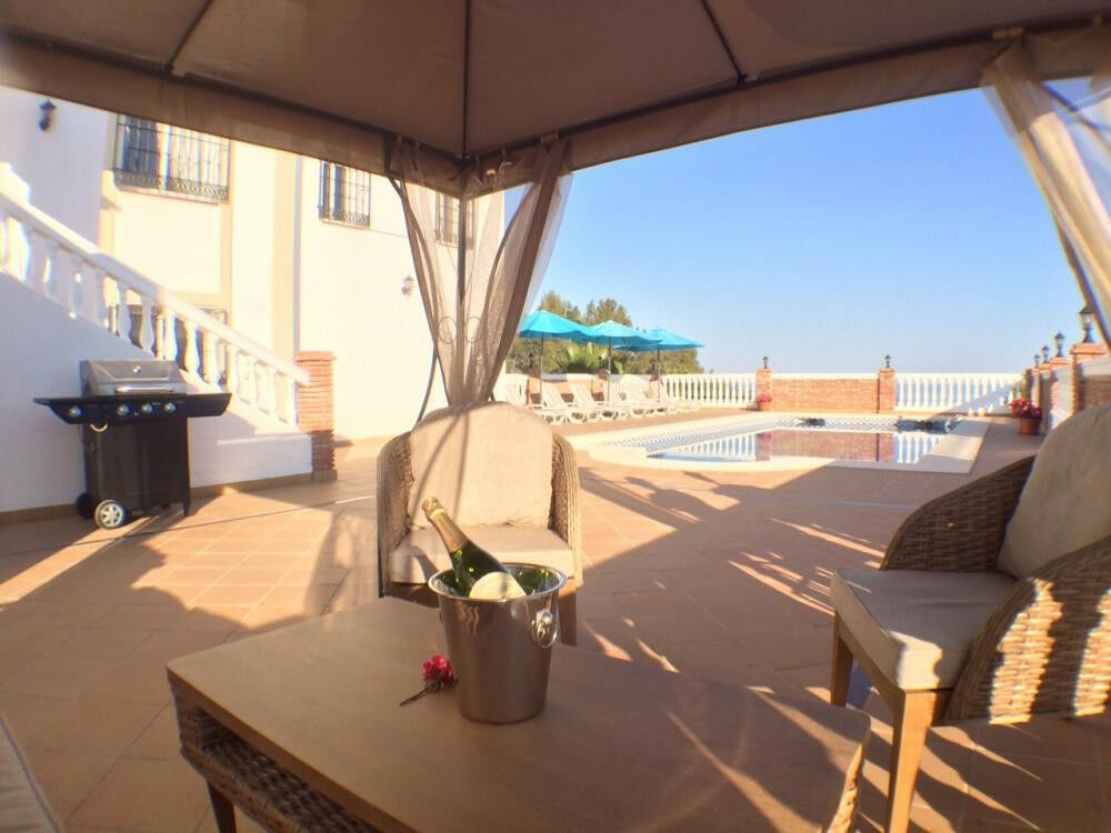 Detached Villa Frigiliana Málaga - image 7