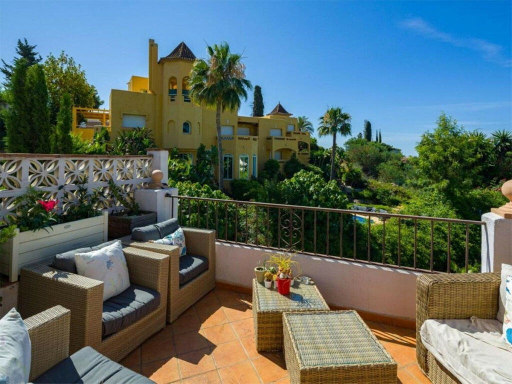 Detached Villa El Rosario Málaga - image 7