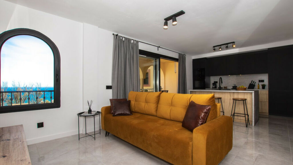 Middle Floor Apartment Torrenueva Málaga - image 7
