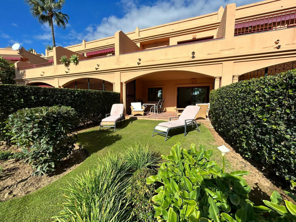 Townhouse Estepona Málaga - image 15