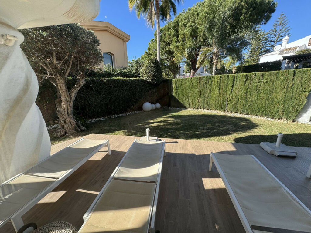 Detached Villa Bahía de Marbella Málaga - image 8