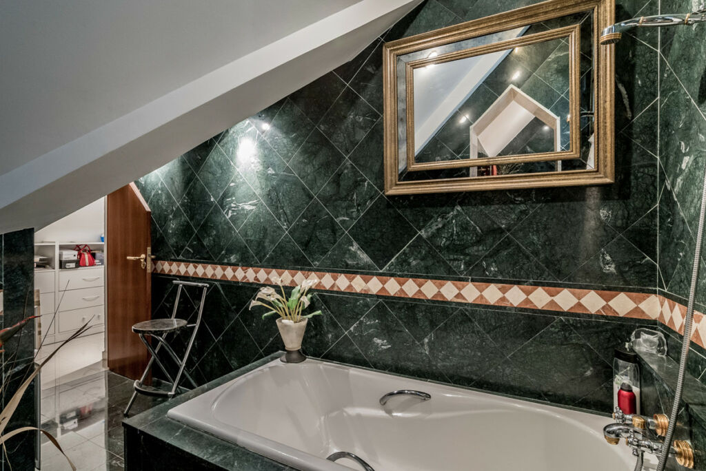 Penthouse Nueva Andalucía Málaga - image 9