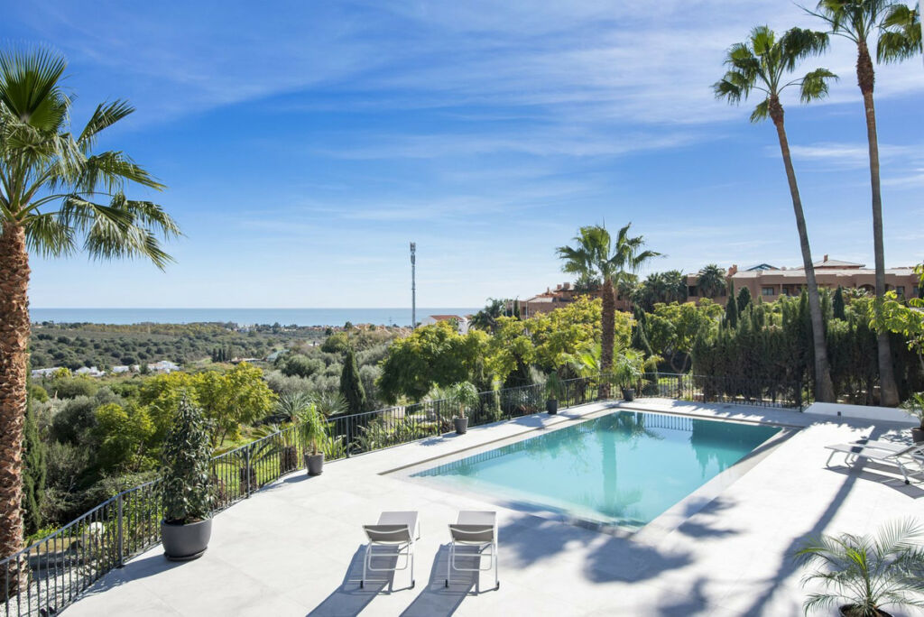 Detached Villa Los Flamingos Málaga - image 8