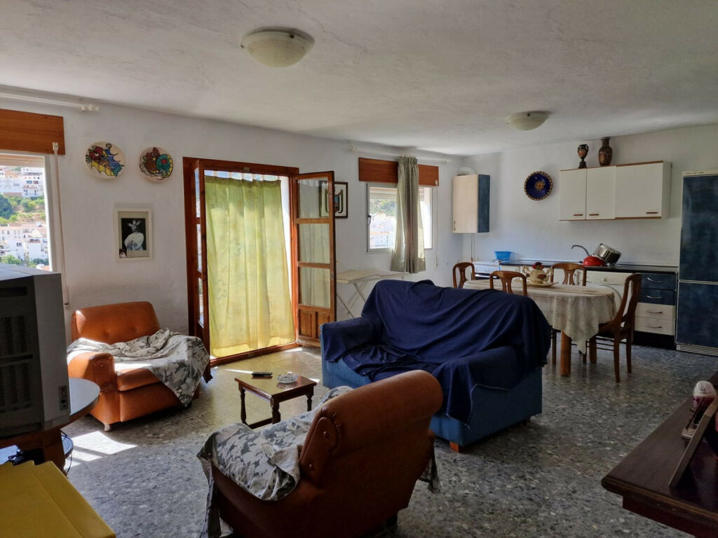 Detached Villa Tolox Málaga - image 8