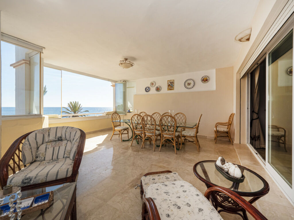 Middle Floor Apartment Puerto Banús Málaga - image 8