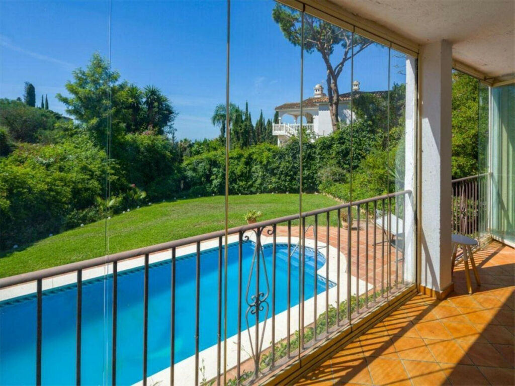 Detached Villa El Rosario Málaga - image 8