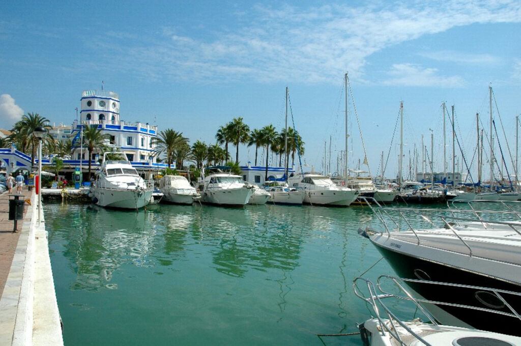 Penthouse Estepona Málaga - image 8