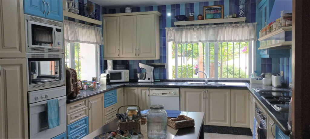 Ground Floor Apartment Estepona Málaga - image 8