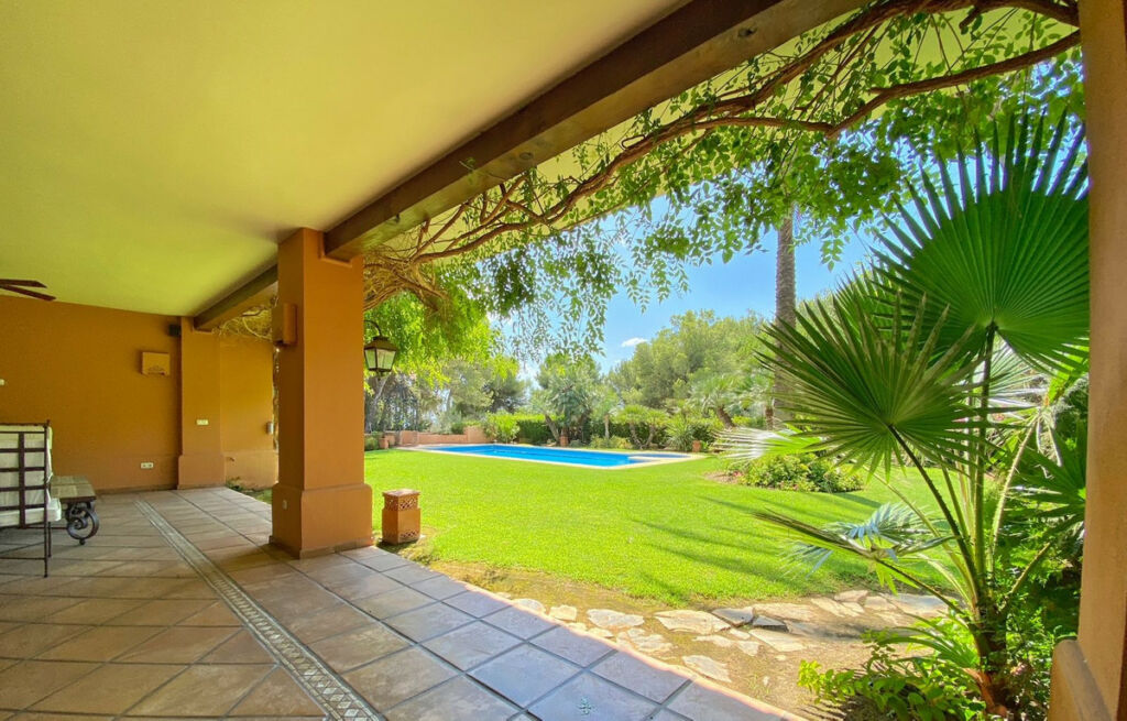 Detached Villa Sierra Blanca Málaga - image 13