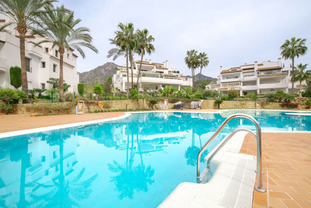 Ground Floor Apartment The Golden Mile Málaga - image 9