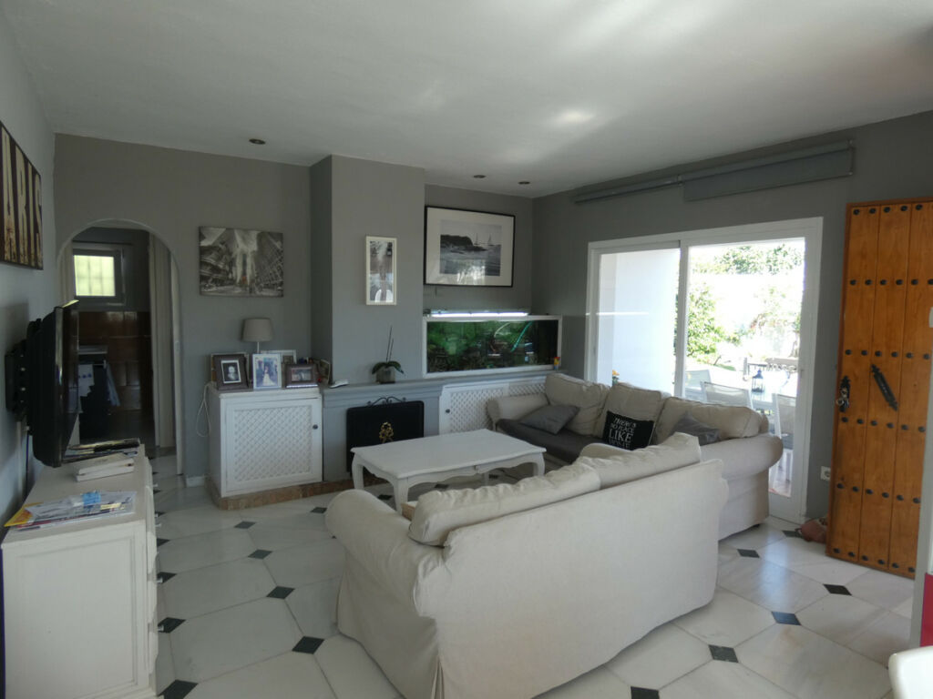 Detached Villa San Pedro de Alcántara Málaga - image 9
