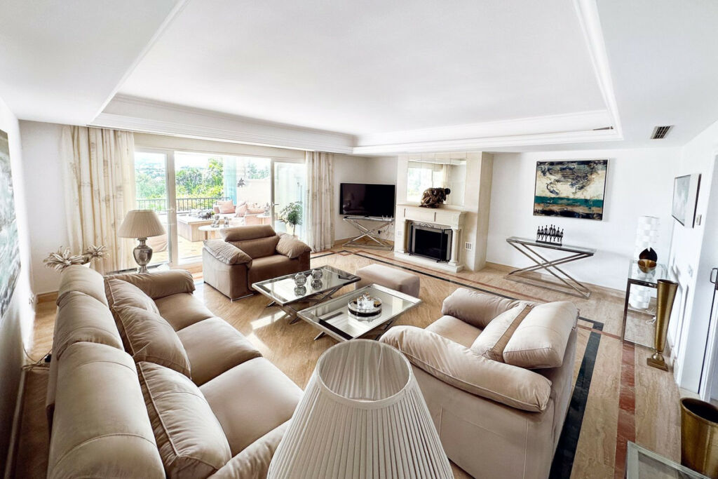 Penthouse Duplex The Golden Mile Málaga - image 9