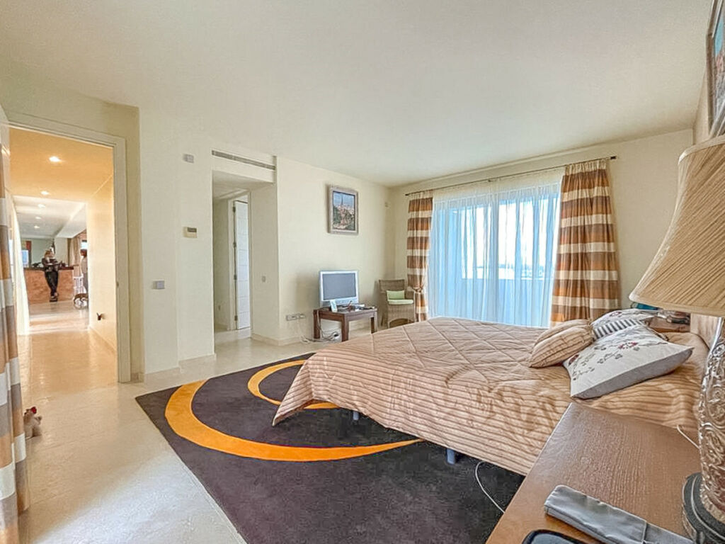 Penthouse Los Flamingos Málaga - image 7