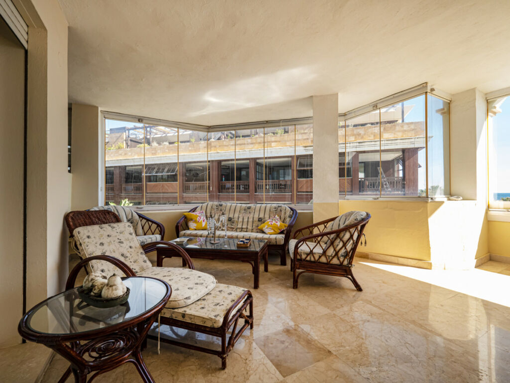 Middle Floor Apartment Puerto Banús Málaga - image 9