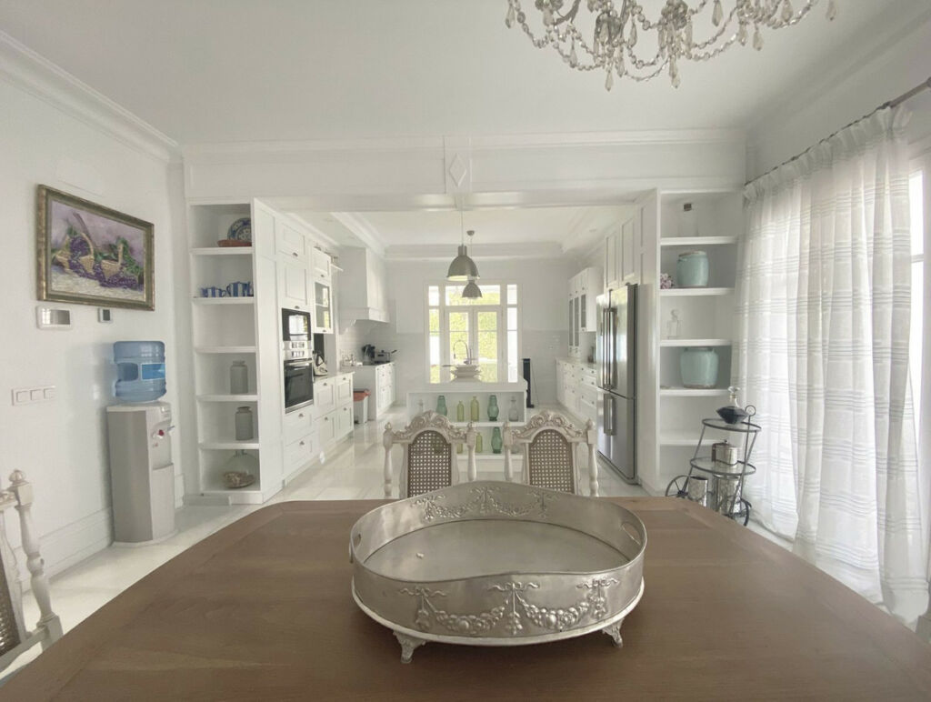 Detached Villa Marbella Málaga - image 8