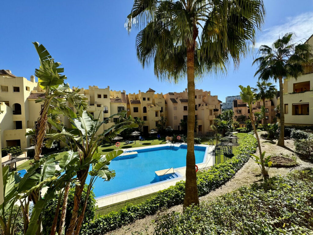 Ground Floor Apartment La Duquesa Málaga