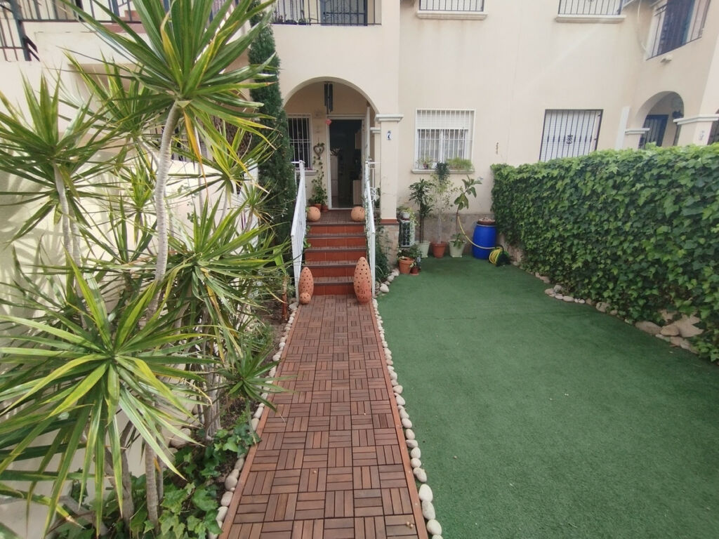 Middle Floor Apartment Playa Flamenca Alicante