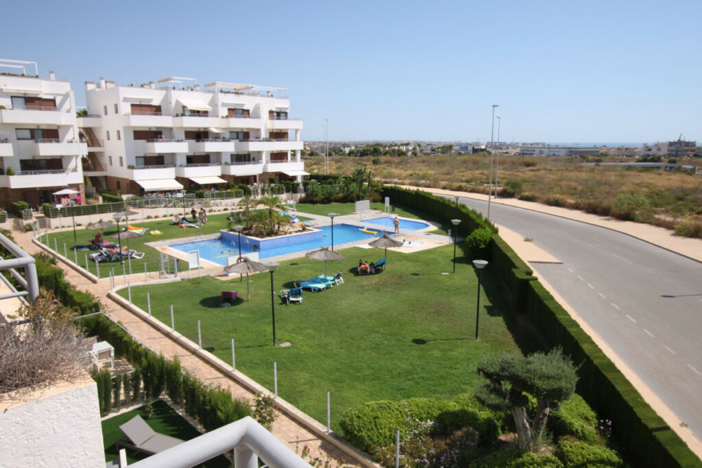 Middle Floor Apartment Lomas de Cabo Roig Alicante