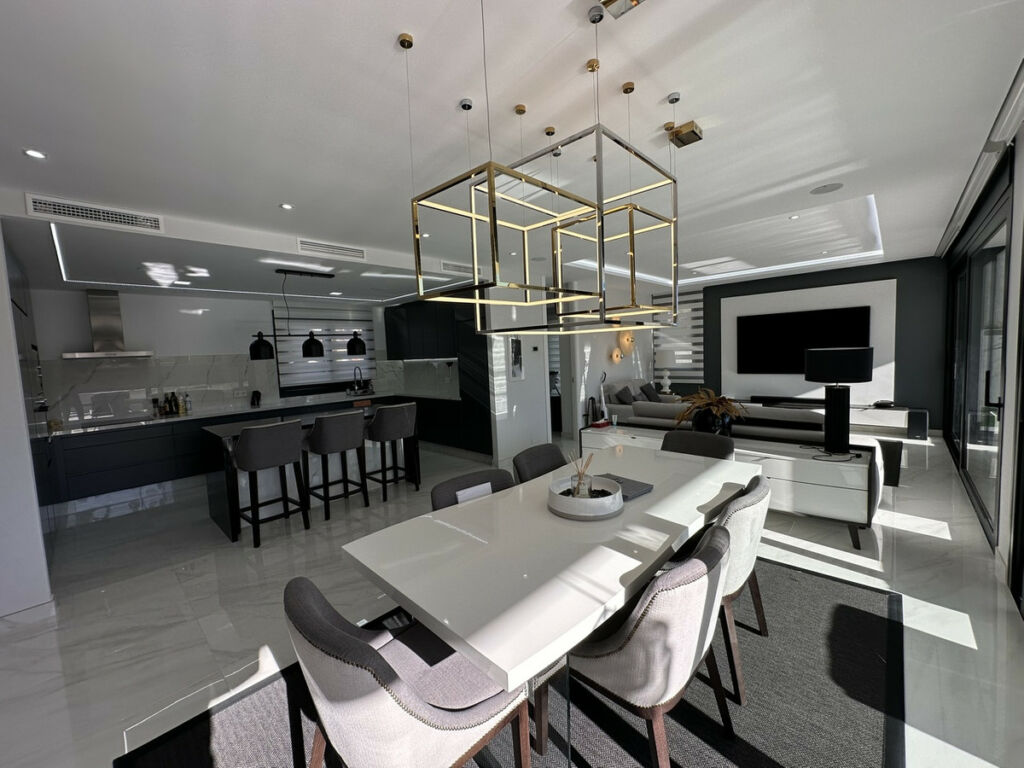 Detached Villa La Zenia Alicante - image 10