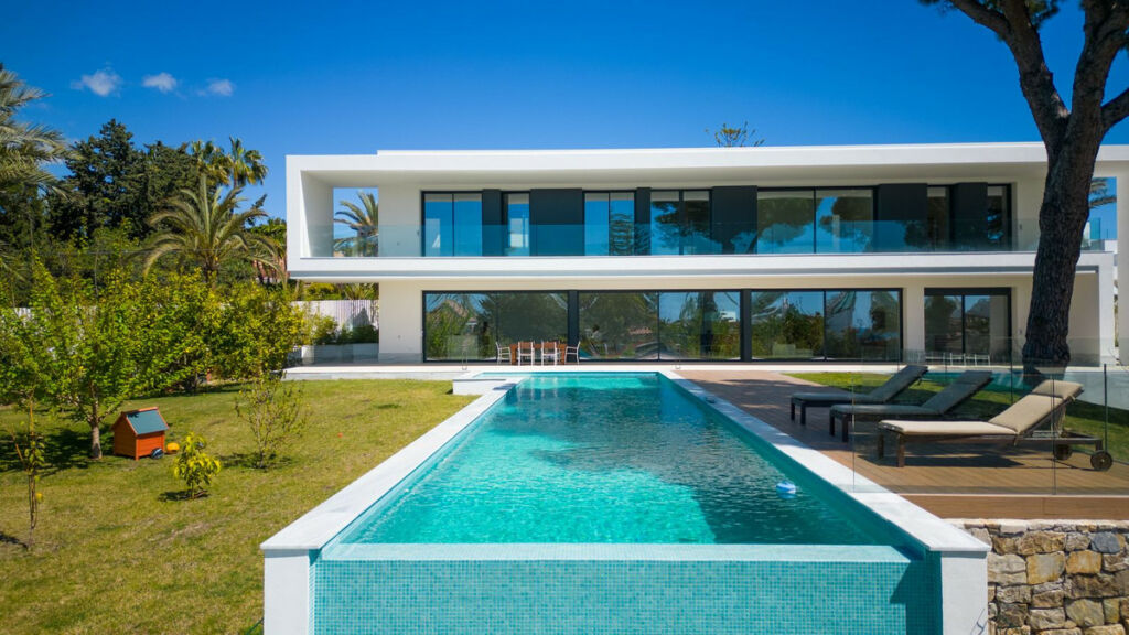 Detached Villa Marbesa Málaga - image 10