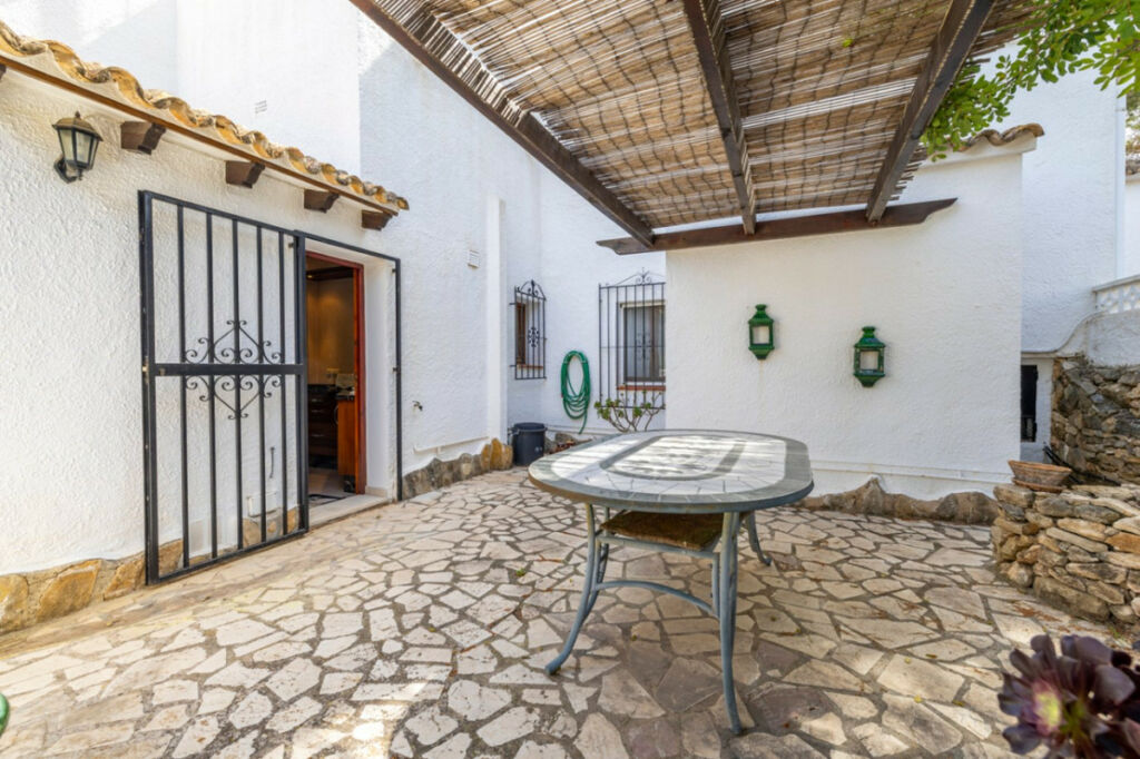 Detached Villa Moraira Alicante - image 10