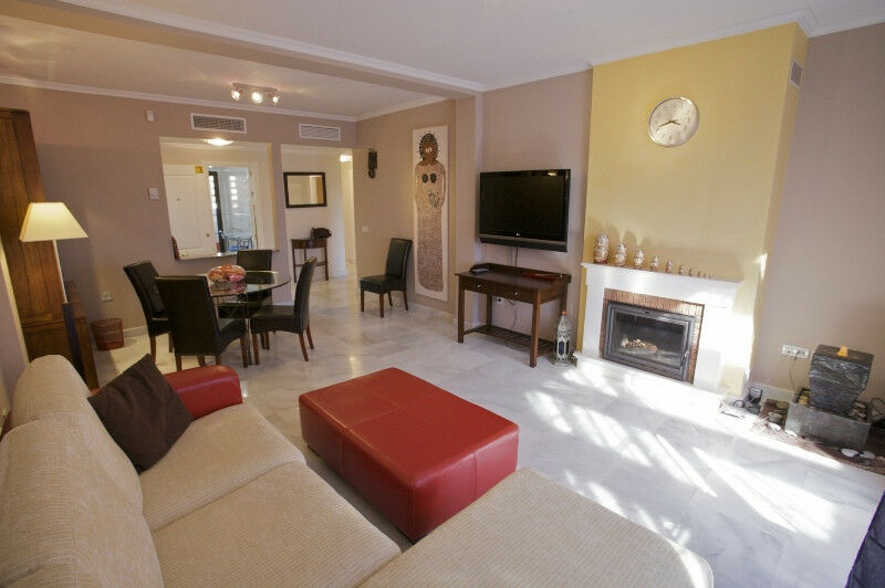 Middle Floor Apartment Estepona Málaga - image 10