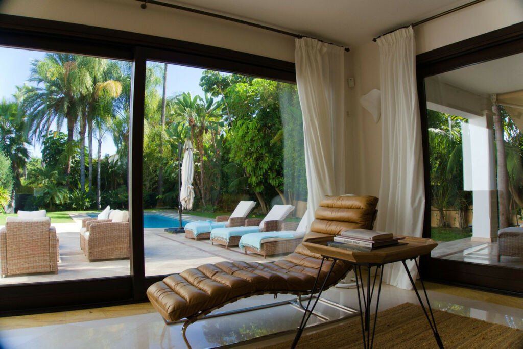 Detached Villa Aloha Málaga - image 10