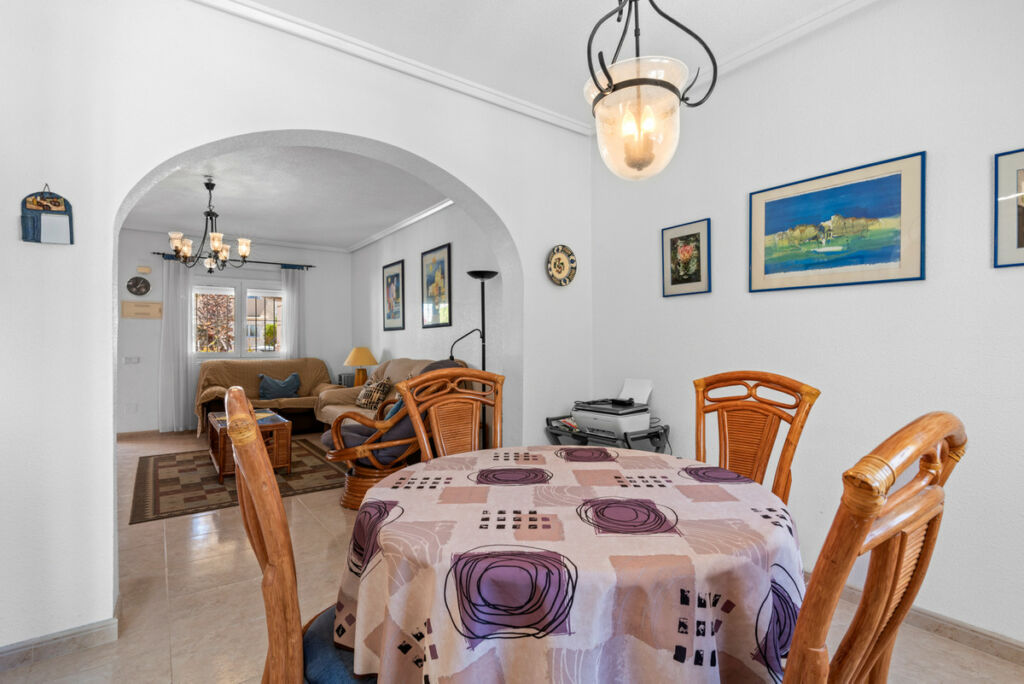 Townhouse Benijofar Alicante - image 10