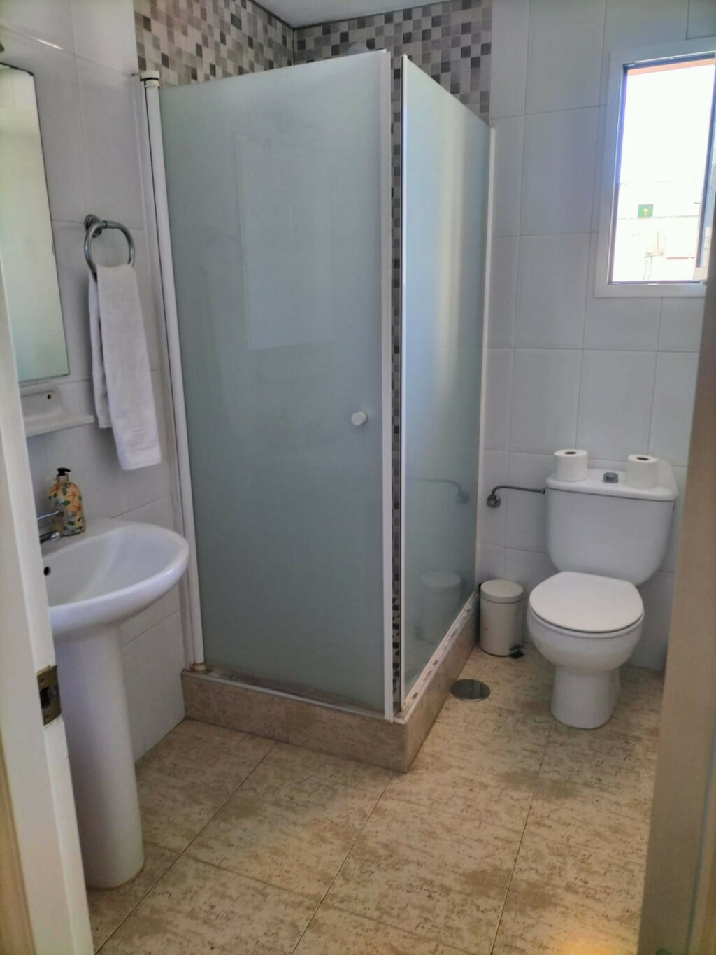 Hostel San Pedro de Alcántara Málaga - image 10