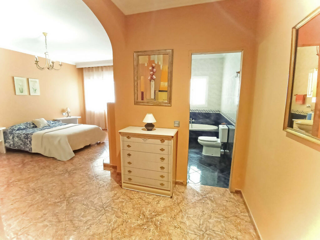 Detached Villa Monda Málaga - image 12