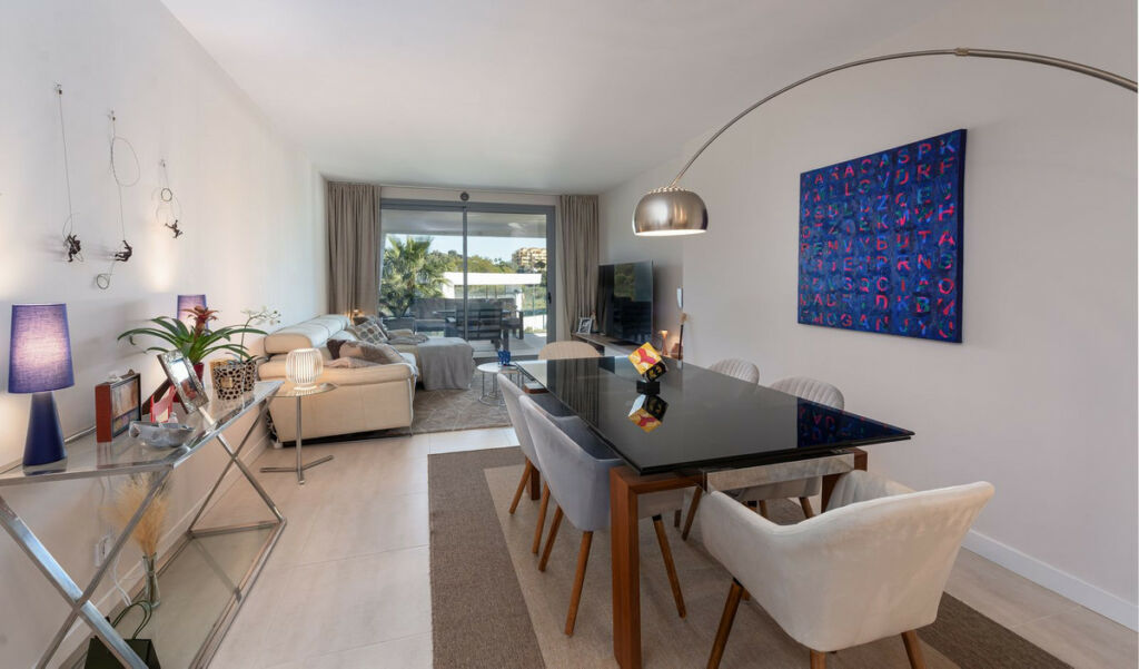 Middle Floor Apartment Selwo Málaga - image 6