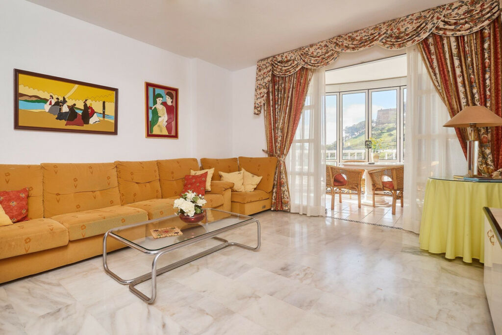 Middle Floor Apartment Fuengirola Málaga - image 11